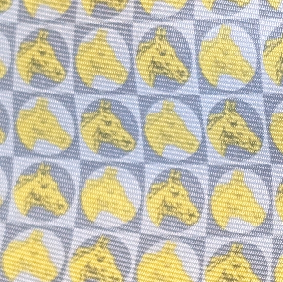 Peter Blair 100% Silk Yellow and Gray Horse head Equestrian Motif Tie - Picture 2 of 5